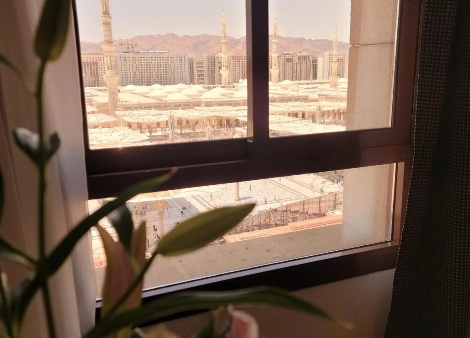 Golden Tulip Al Shakreen Medina Hotel
