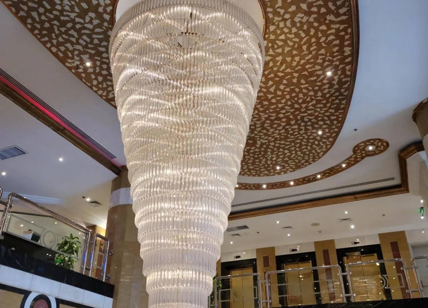 Golden Tulip Al Shakreen Medina