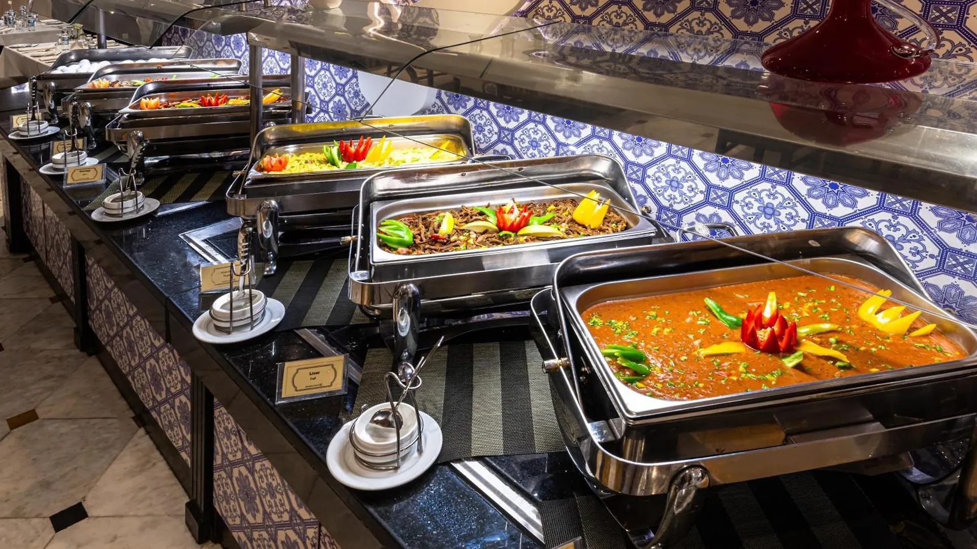 Golden Tulip Al Shakreen Medina Hotel
