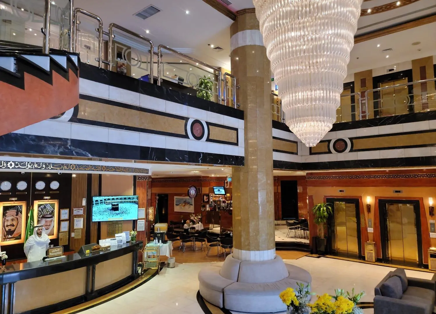Golden Tulip Al Shakreen Medina Hotel